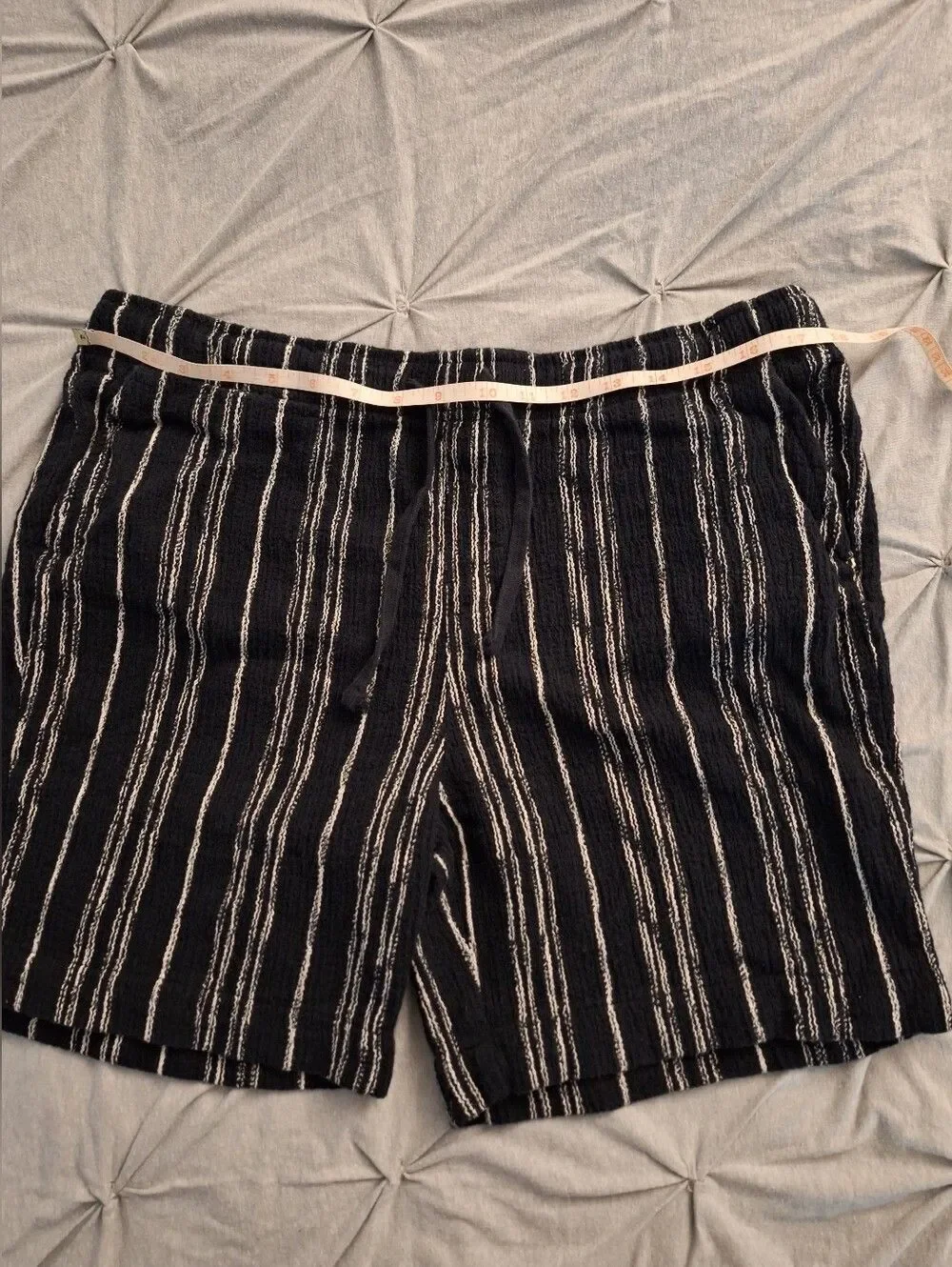 Denim Co L Cotton Black And White Shorts